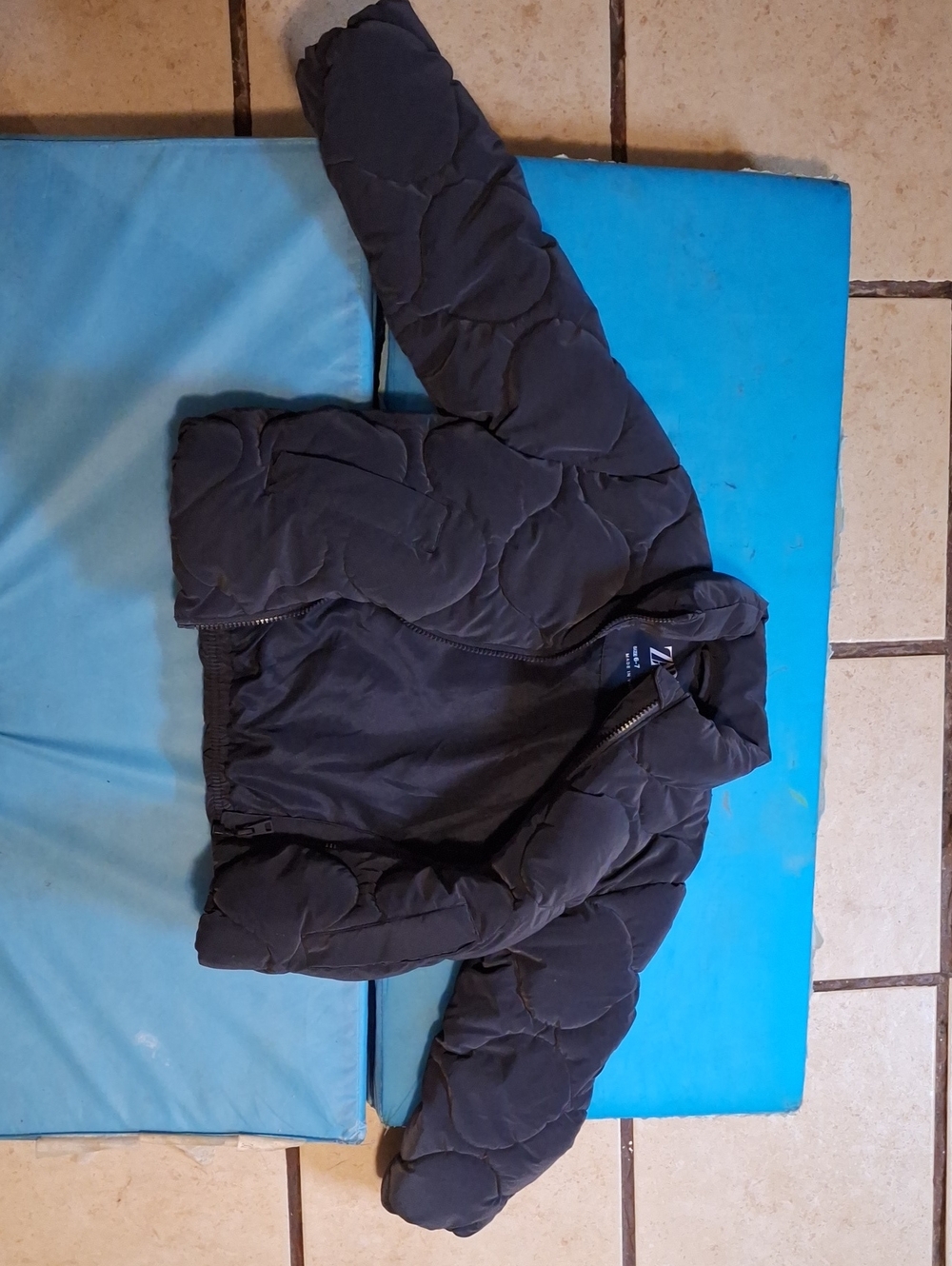 Zara Black Quilted Wave-Pattern Puffer Jacket